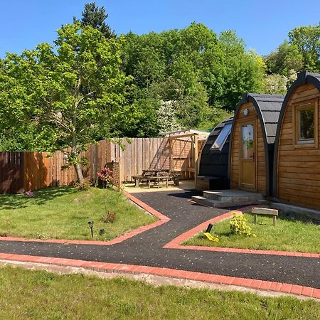 Hotel Squirrel Glamping Pod School House Farm à Leighton  Extérieur photo