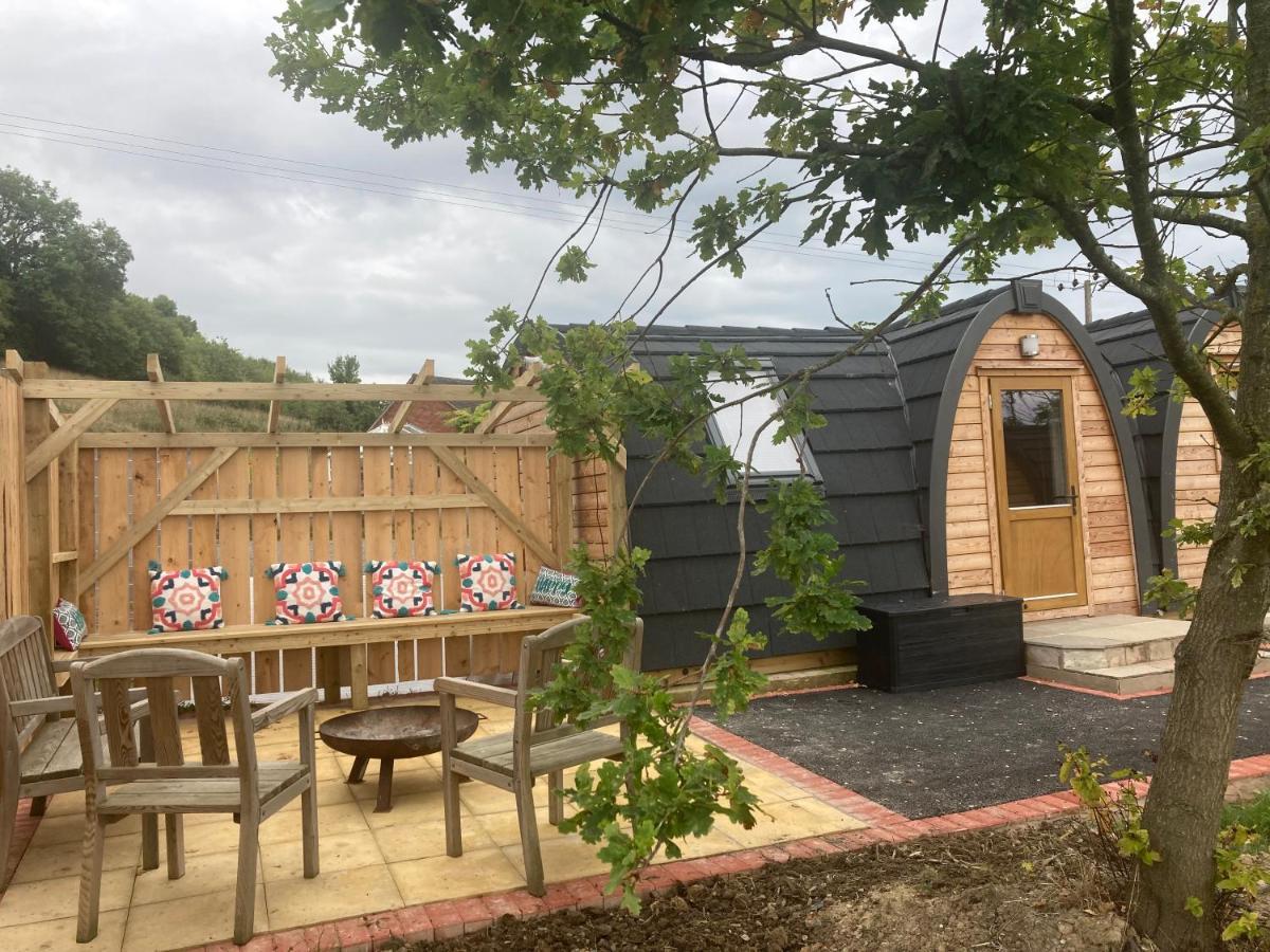 Hotel Squirrel Glamping Pod School House Farm à Leighton  Extérieur photo